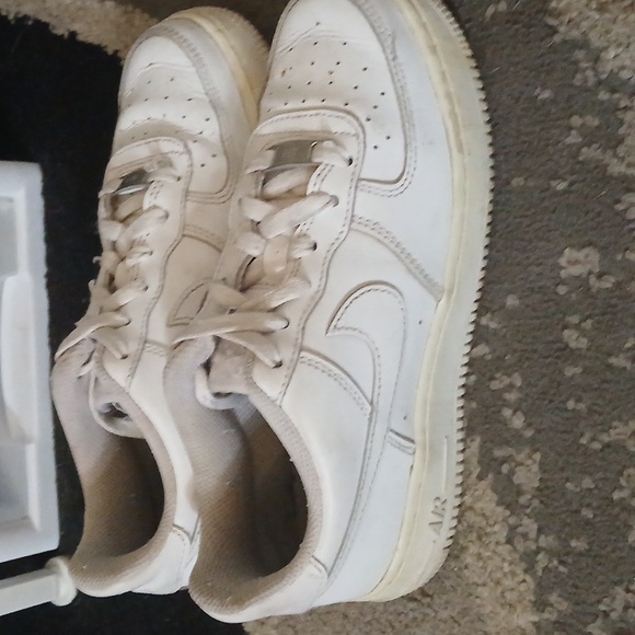 Women's Air Force One Shoes - Picture 3 of 5